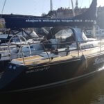 SeaTrips Segelboot Enjoy im Hafen am Steg
